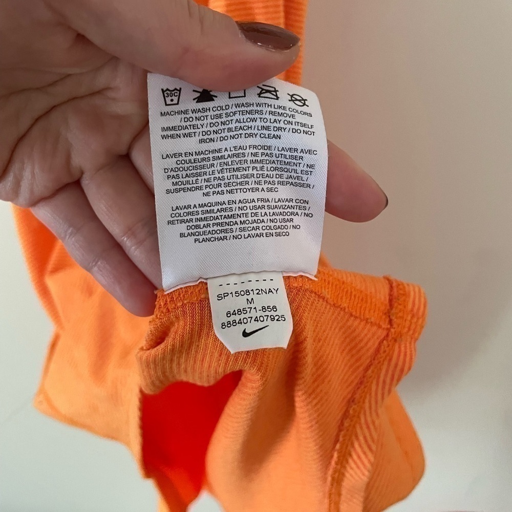 Nike Neon Orange Racerback Tank Top Women Medium
Condition 7/10 no flaws - Picture 7 of 8